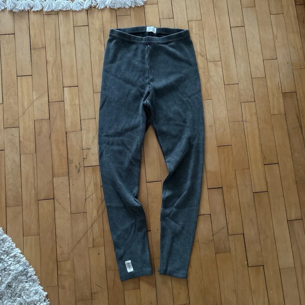 Stylish Gray Women's leggings - Picture 3 of 4